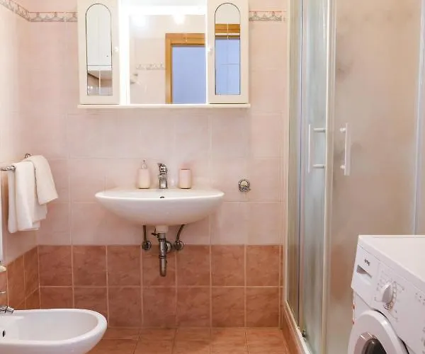 Hisa Ivancic شقة Sared